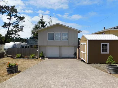 1100 Sanford St, Coos Bay, OR 97420
