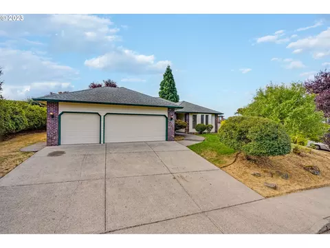 4296 M Dr, Washougal, WA 98671