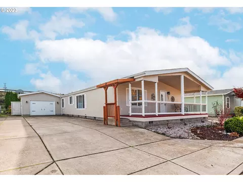 2601 Maia Loop, Springfield, OR 97477
