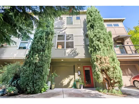 2849 SE Schiller St, Portland, OR 97202