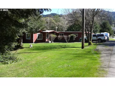 94381 Quarry Rd, Gold Beach, OR 97444