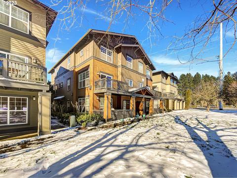 1130 SW 170th Ave #201, Beaverton, OR 97003