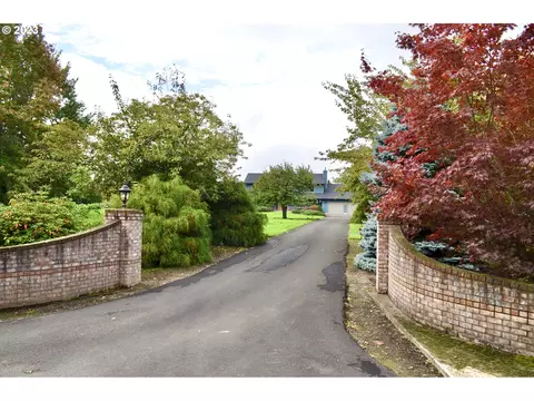 15800 NW Fair Acres Dr, Vancouver, WA 98685