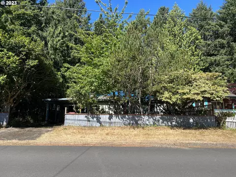 640 N Laurel St, Cannon Beach, OR 97110