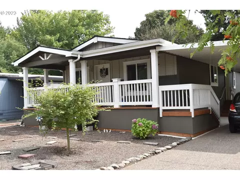 1400 Candlelight Dr #187, Eugene, OR 97402