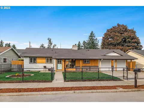 16331 SE Salmon St, Portland, OR 97233