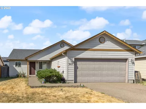 942 12th St, Lafayette, OR 97127