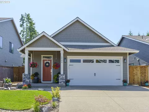 2580 S Lydia Loop, Hubbard, OR 97032