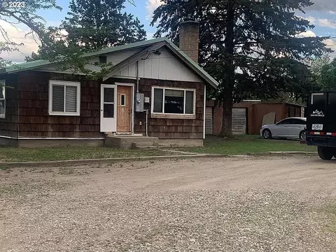 3408 15th St, Baker City, OR 97814