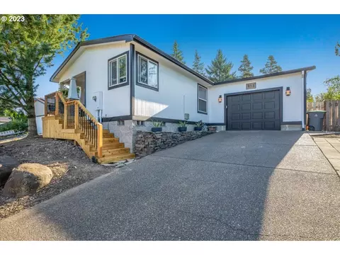 913 N Adams St, Lafayette, OR 97127