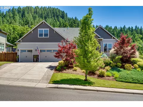 815 Mountaingate Dr, Springfield, OR 97478