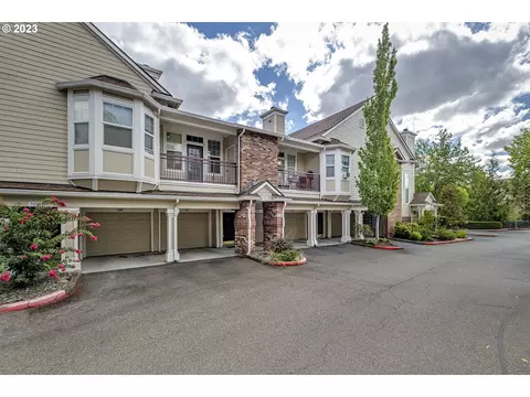 1220 NE Horizon Loop #107, Hillsboro, OR 97124