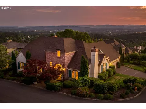 2323 NW Crestview Way, Portland, OR 97229