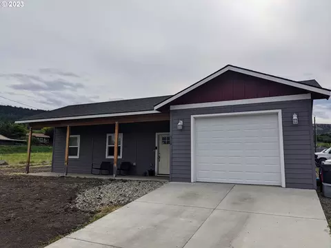 310 S 12th St, La Grande, OR 97850