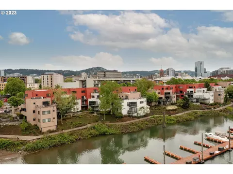 620 NW Naito Pkwy #B11, Portland, OR 97209