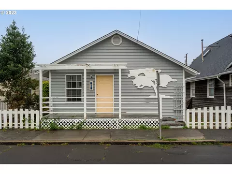 518 N Downing St, Seaside, OR 97138