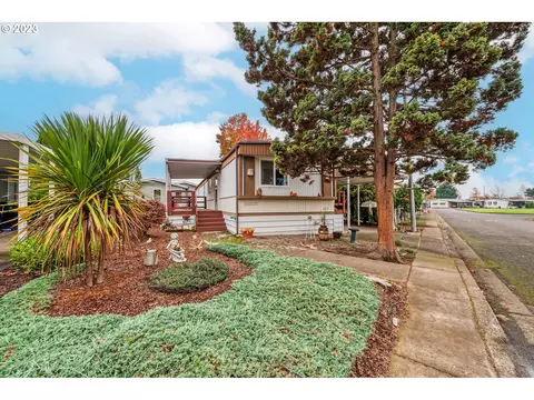 1199 N Terry St #251, Eugene, OR 97402