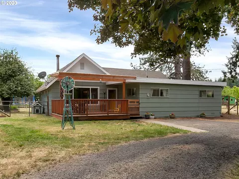 9955 Wells Landing Rd, Independence, OR 97351