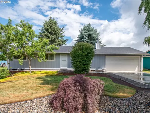 5208 NE 139th Loop, Vancouver, WA 98682
