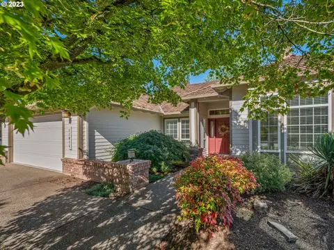11015 SW Lucas Dr, Tualatin, OR 97062