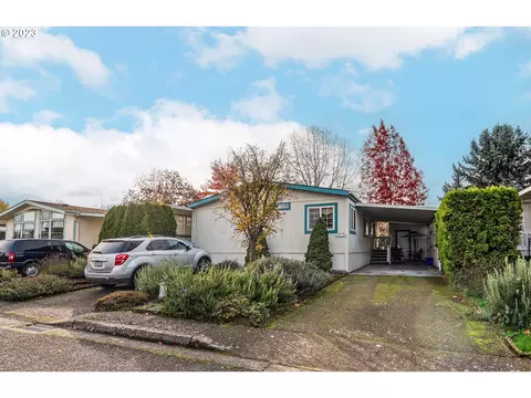 1199 N Terry St #221, Eugene, OR 97402