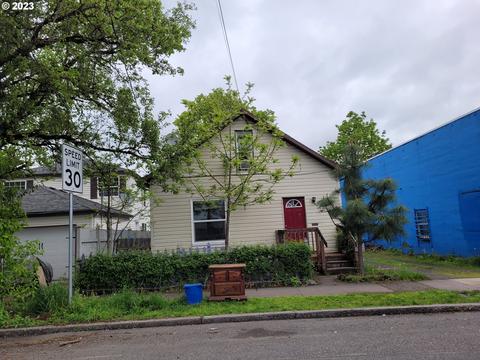 8121 SE Woodstock Blvd, Portland, OR 97206
