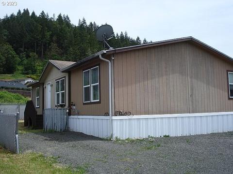 550 S State St #143, Sutherlin, OR 97479