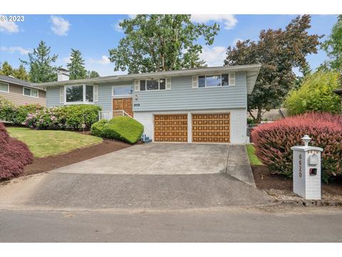 6620 Devonshire Dr, Gladstone, OR 97027