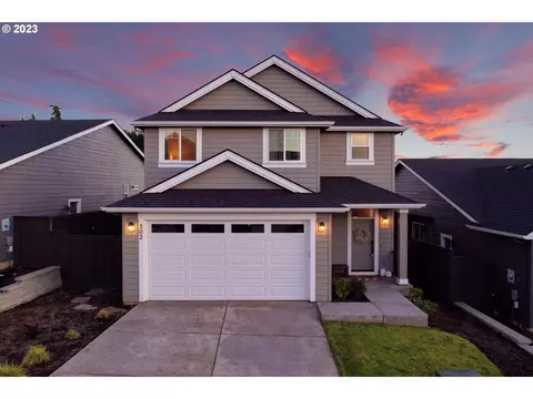 502 NE Greenway Dr, Estacada, OR 97023