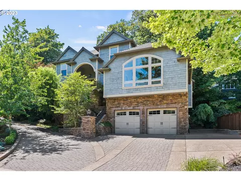 13531 Fielding Rd, Lake Oswego, OR 97034