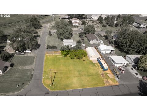 425 N Dunne St, Stanfield, OR 97875