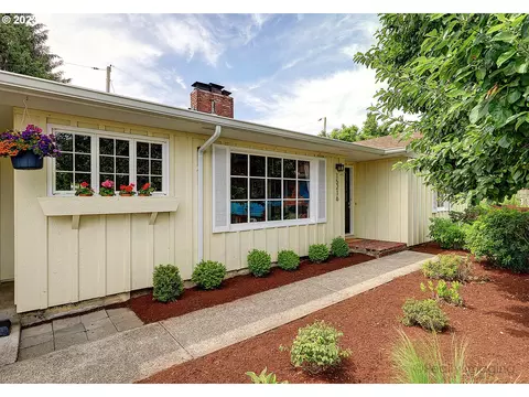15216 NE Hancock Ct, Portland, OR 97230