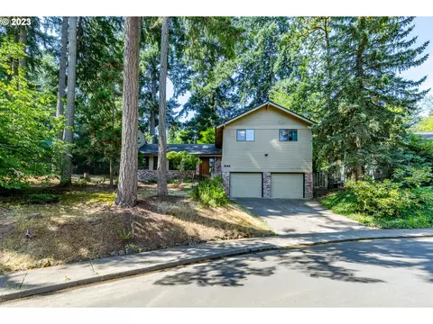 5132 Mahalo Dr, Eugene, OR 97405
