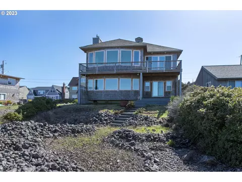 2390 Ocean Vista Dr, Seaside, OR 97138