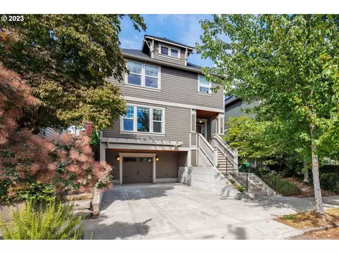 633 N Winchell St, Portland, OR 97217