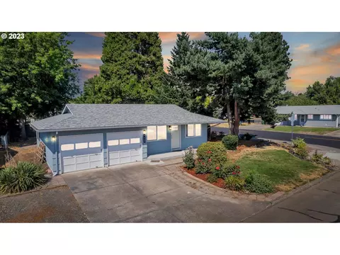 113 S Columbia Dr, Woodburn, OR 97071