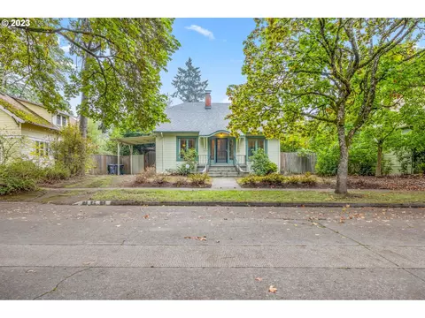 868 W 10th Ave, Eugene, OR 97402