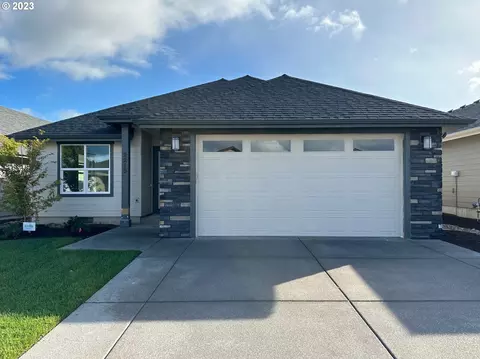 2215 SE Academy St #179, Dallas, OR 97338