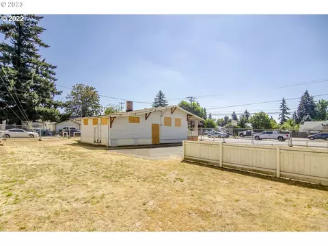9265 NE Glisan St, Portland, OR 97220