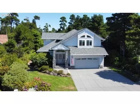 7 Mariners Ln, Florence, OR 97439