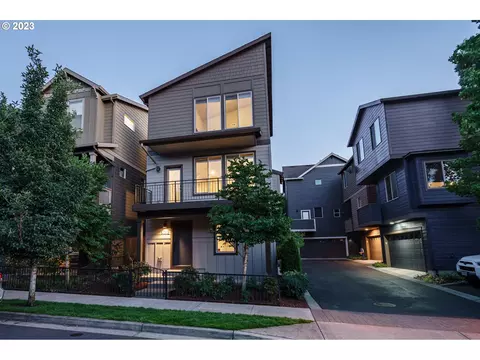 14312 SW Compass Dr, Beaverton, OR 97005