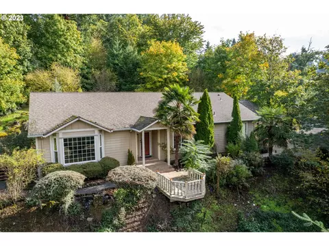 16655 S Cliff View Dr, Oregon City, OR 97045