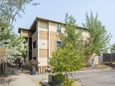 9251 SE Clinton St #304, Portland, OR 97266