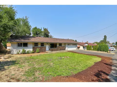1910 Dry Hollow Rd, The Dalles, OR 97058