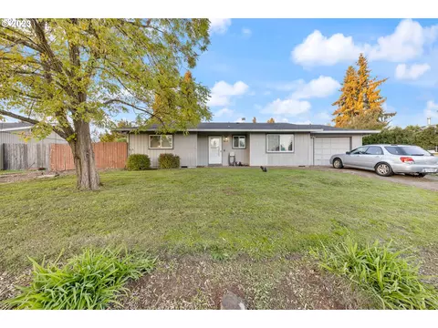 622 NW Brentwood Ave, Dallas, OR 97338