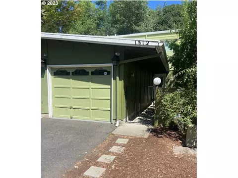 1312 Quaker St, Eugene, OR 97402