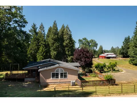 2970 Elgarose Rd, Roseburg, OR 97471