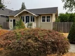 1026 NE Galloway St, Mcminnville, OR 97128