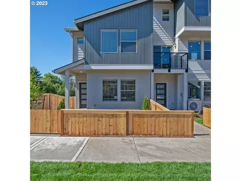 11428 SE Mt Talbert Ave #400, Happy Valley, OR 97086
