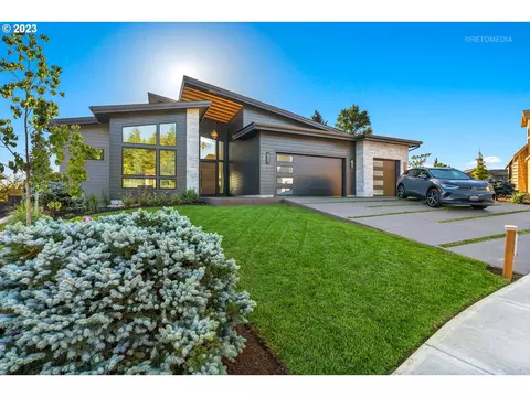12101 NW 20th Ave, Vancouver, WA 98685